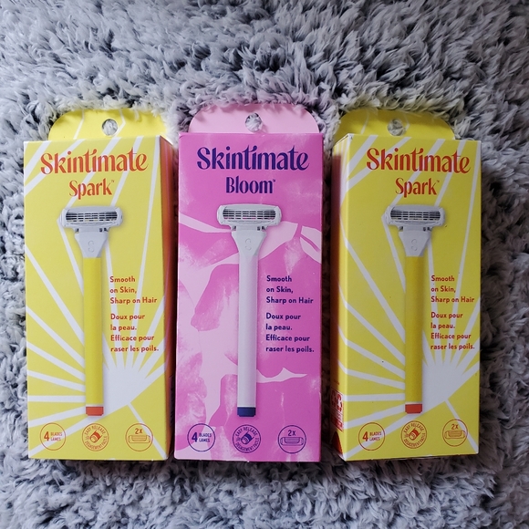 Skintimate Other - Skintimate Razor Bundle